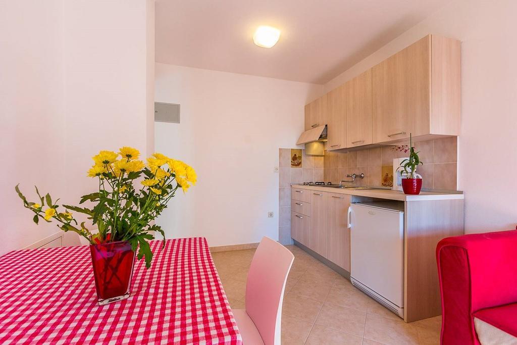 Apartments Valbandon Fažana エクステリア 写真
